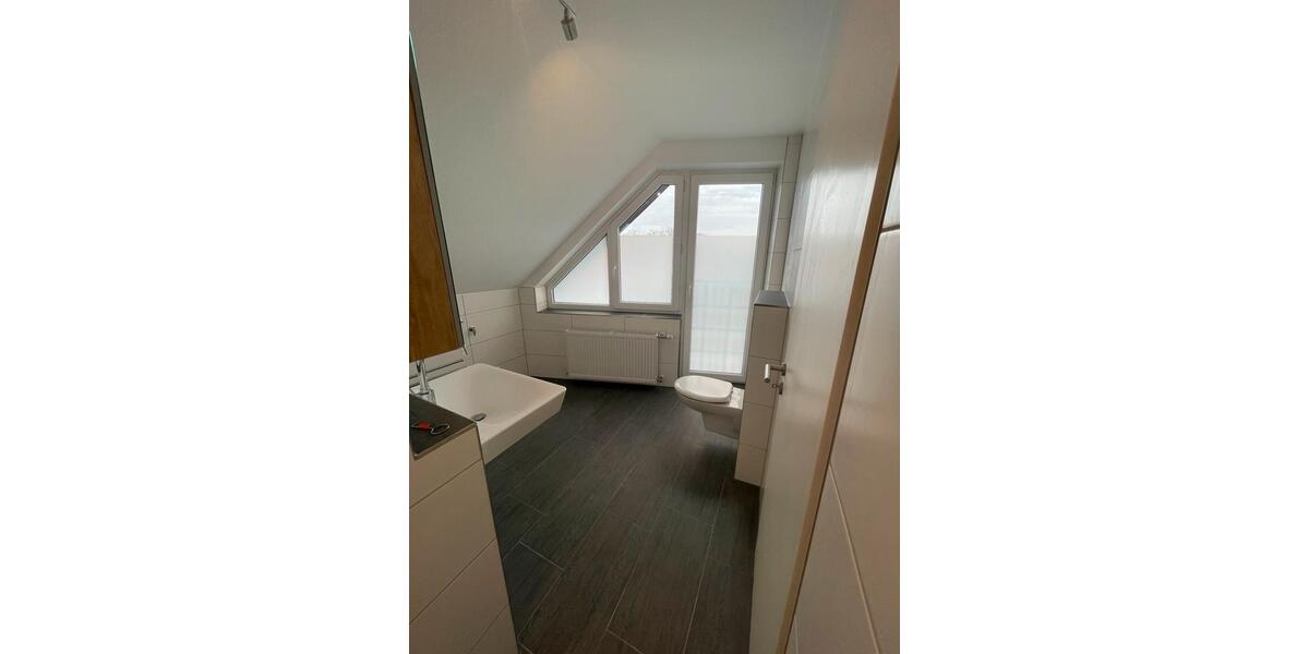 Dachgeschoßwohnung Lingen (Ems) - 3 Zimmer, 86 m&sup2;, 750&euro; | Angebot:25754003