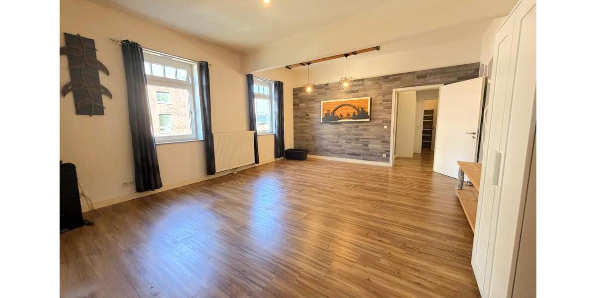 Etagenwohnung Gronau (Westfahlen) - 2 Zimmer, 83 m&sup2;, 700&euro; | Angebot:26003536