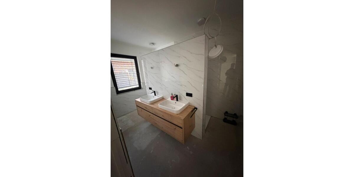 Villa Gronau (Westfahlen) - 6 Zimmer, 257 m&sup2;, 2.500&euro; | Angebot:26234315