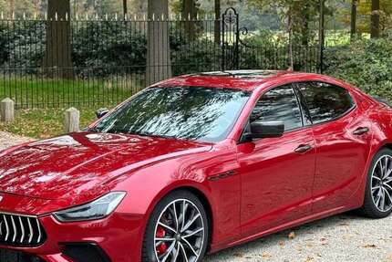 Maserati Ghibli 117.003 km 28.899 &euro; Nordhorn 48529