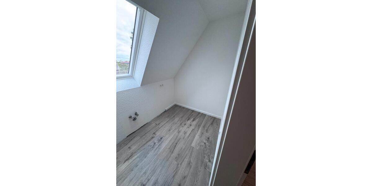Dachgeschoßwohnung Lingen (Ems) - 3 Zimmer, 66 m&sup2;, 690&euro; | Angebot:26645695