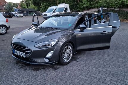 Ford Focus 130.000 km 12.499 &euro; Gronau 48599