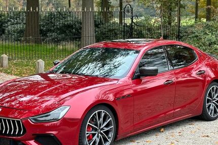 Maserati Ghibli 117.003 km 26.399 &euro; Nordhorn 48529