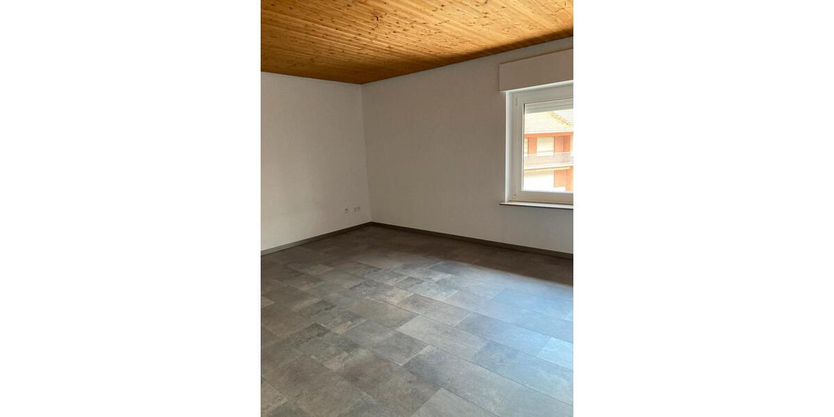 Etagenwohnung Gronau (Westfahlen) - 3 Zimmer, 90 m&sup2;, 750&euro; | Angebot:25880036