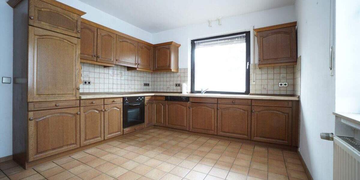 Einfamilienhaus Salzbergen - 9 Zimmer, 241 m&sup2;, 330.000&euro; | Angebot:25698292