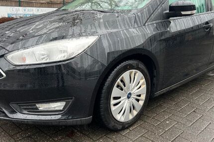 Ford Focus 92.000 km 8.999 &euro; Gronau 48599