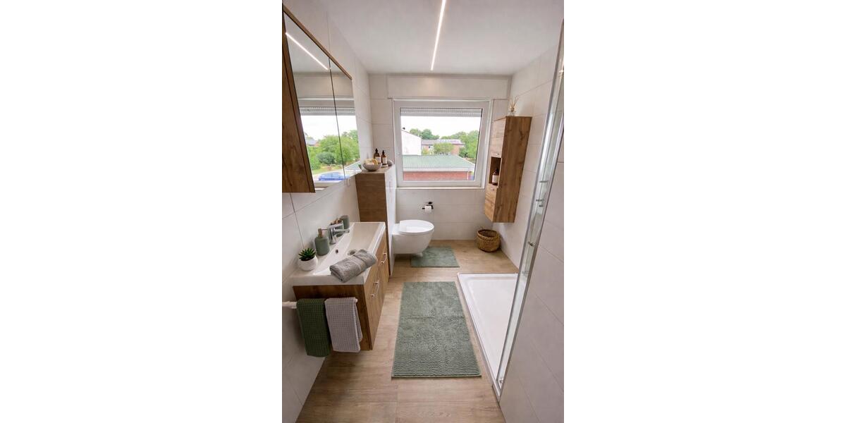 Etagenwohnung Lingen (Ems) Damaschke - 4 Zimmer, 78 m&sup2;, 330&euro; | Angebot:26587346