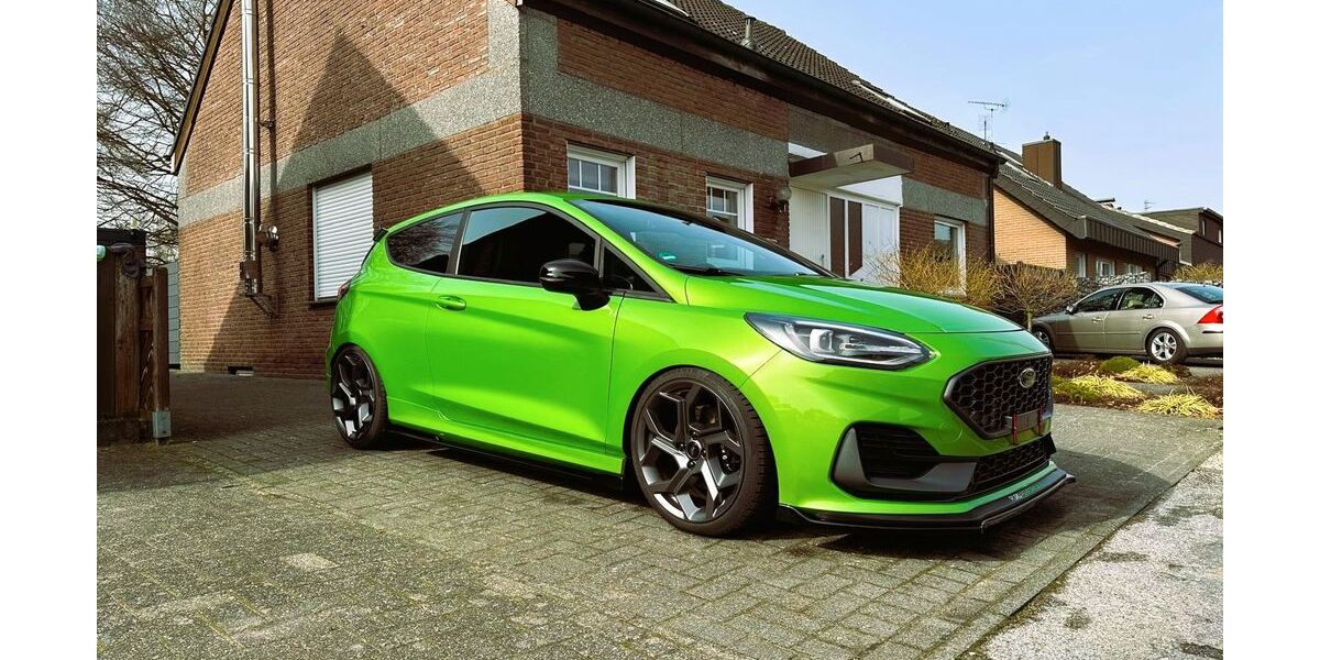 Ford Fiesta 11.000 km 24.490 &euro; Gronau 48599