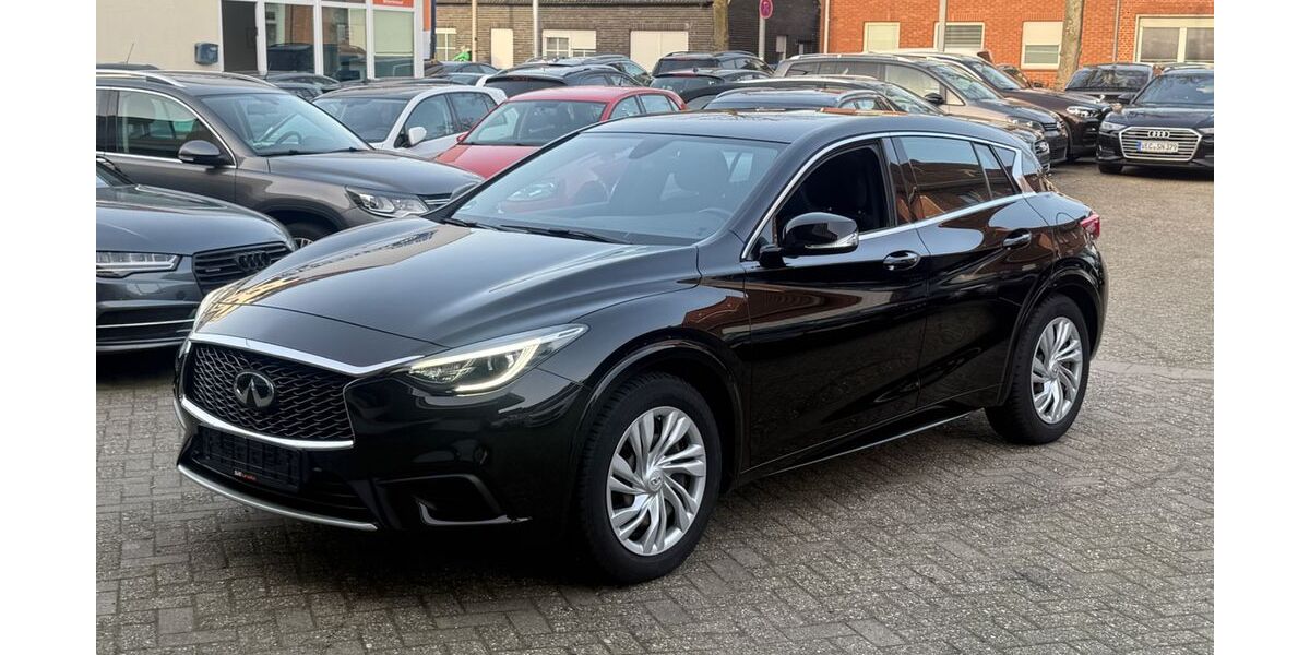 INFINITI Q30 60.000 km 11.999 &euro; Nordhorn 48529