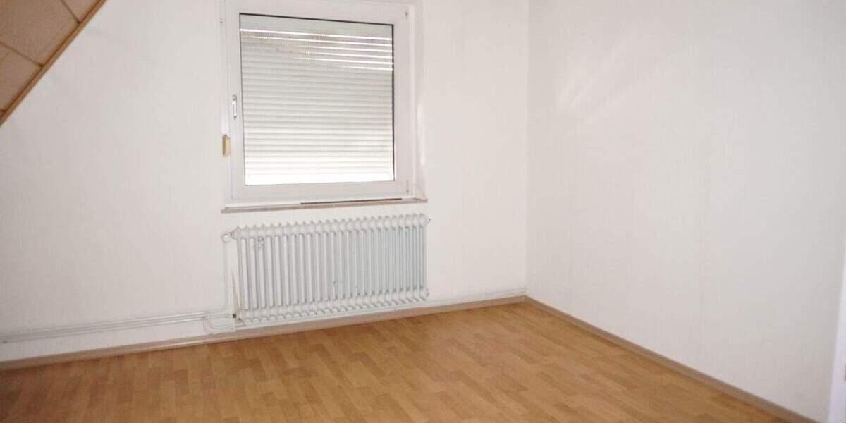 Doppelhaushälfte Lingen (Ems) Lingen - 4 Zimmer, 100 m&sup2;, 150.000&euro; | Angebot:25730097