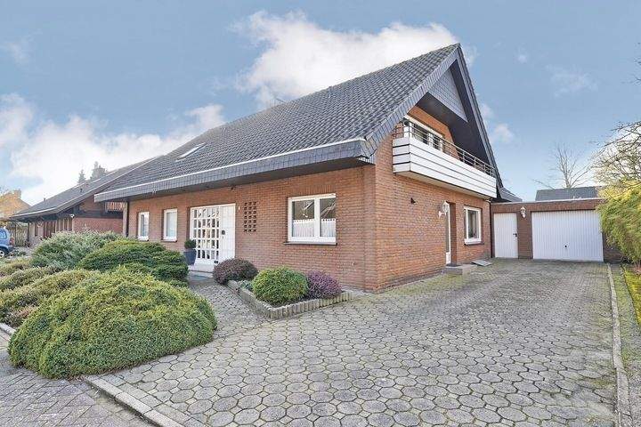 Einfamilienhaus Neuenhaus Neuenhaus - 7 Zimmer, 195 m&sup2;, 335.000&euro; | Angebot:25744154