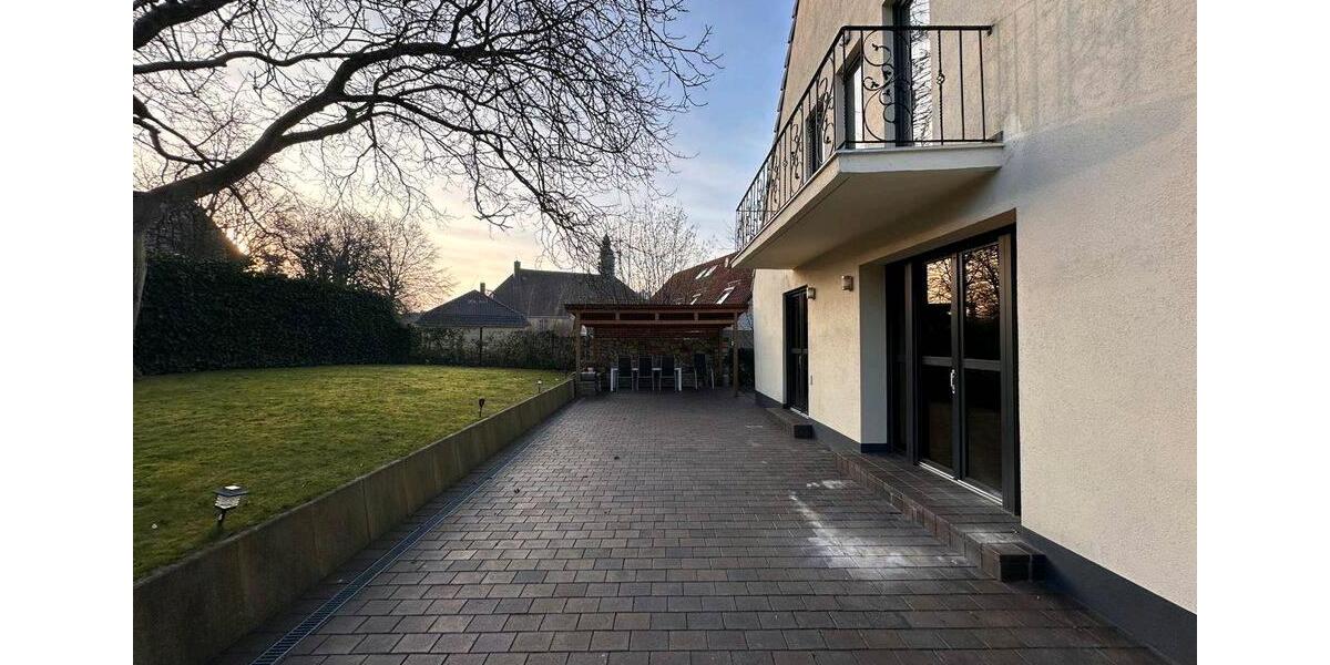 Einfamilienhaus Bad Bentheim - 8 Zimmer, 350 m&sup2;, 777.000&euro; | Angebot:24738080