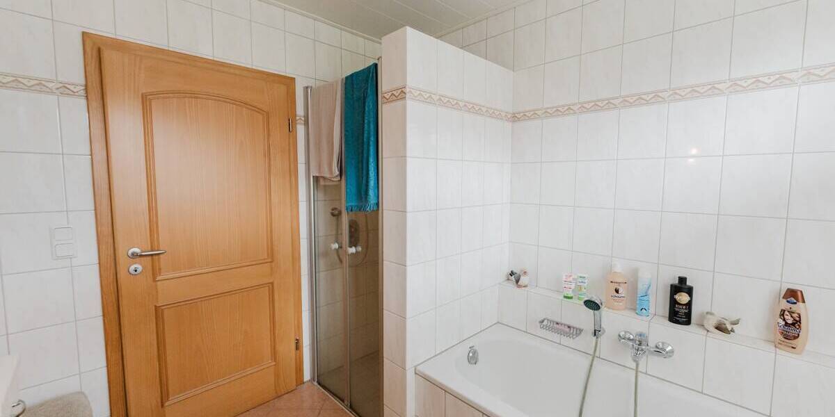 Bungalow Lage - 5 Zimmer, 177 m&sup2;, 395.000&euro; | Angebot:26569171