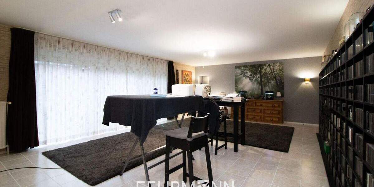 Einfamilienhaus Uelsen - 9 Zimmer, 220 m&sup2;, 444.000&euro; | Angebot:25730253