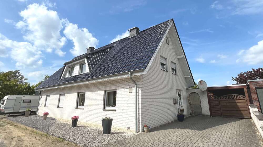 Einfamilienhaus Gronau - 7 Zimmer, 183 m&sup2;, 399.000&euro; | Angebot:26678938