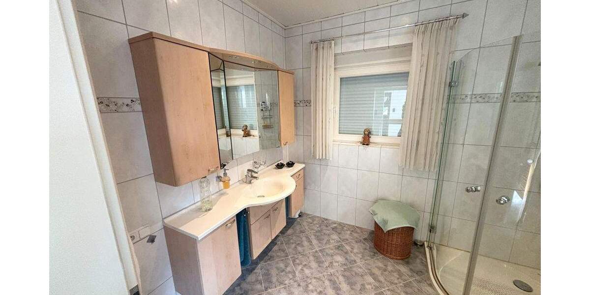 Einfamilienhaus Uelsen - 7 Zimmer, 199 m&sup2;, 249.900&euro; | Angebot:25666766