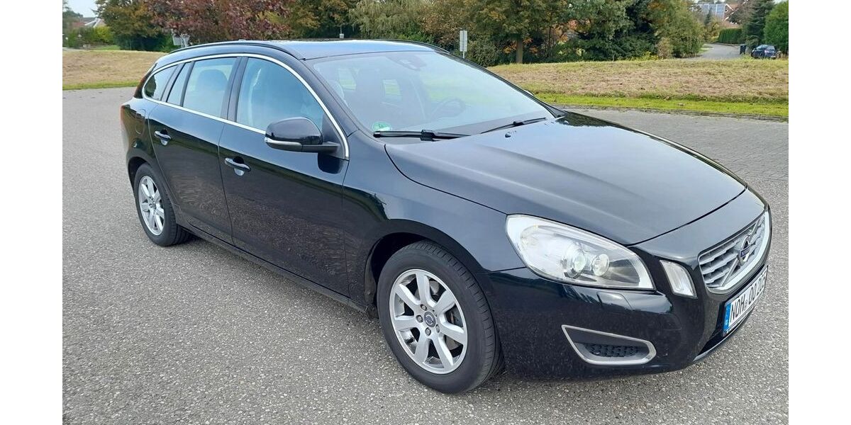 Volvo V60 139.000 km 9.700 &euro; Uelsen 49843