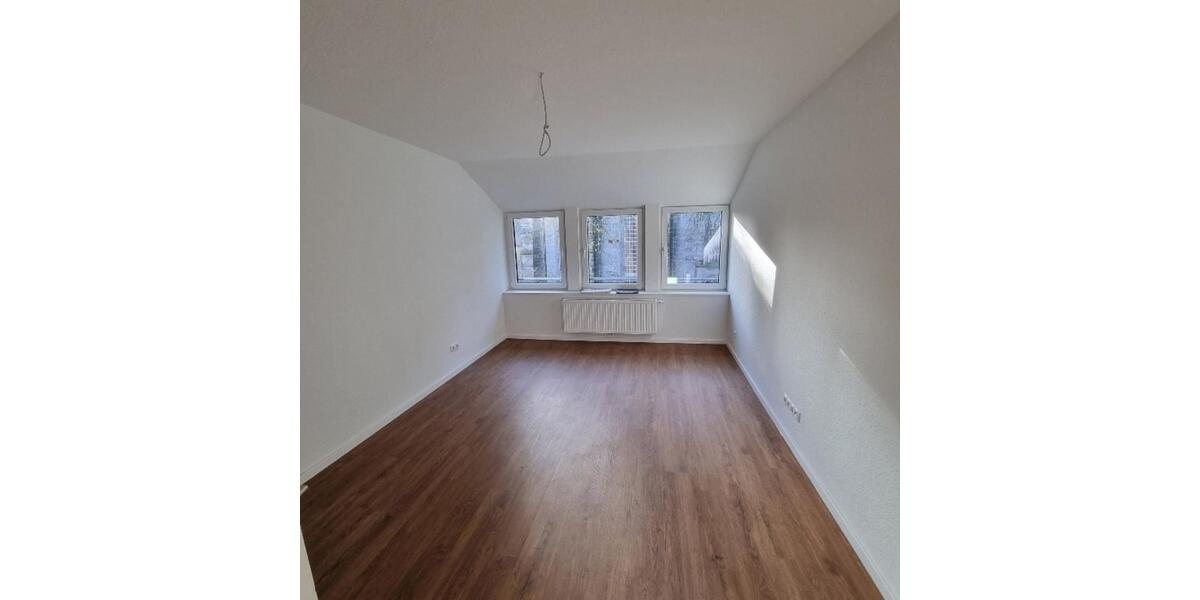 Dachgeschoßwohnung Nordhorn - 3 Zimmer, 82 m&sup2;, 700&euro; | Angebot:25904126