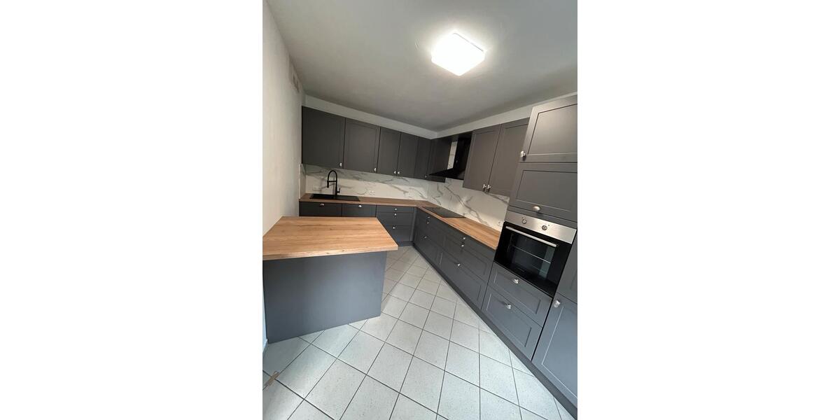 Etagenwohnung Lingen (Ems) Damaschke - 5 Zimmer, 115 m&sup2;, 300&euro; | Angebot:25588598