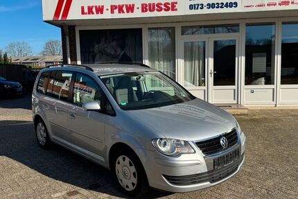 VW Touran 157.000 km 5.399 &euro; Nordhorn 48529