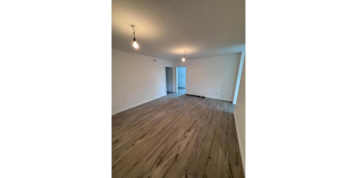 Dachgeschoßwohnung Lingen (Ems) - 3 Zimmer, 66 m&sup2;, 690&euro; | Angebot:26645695