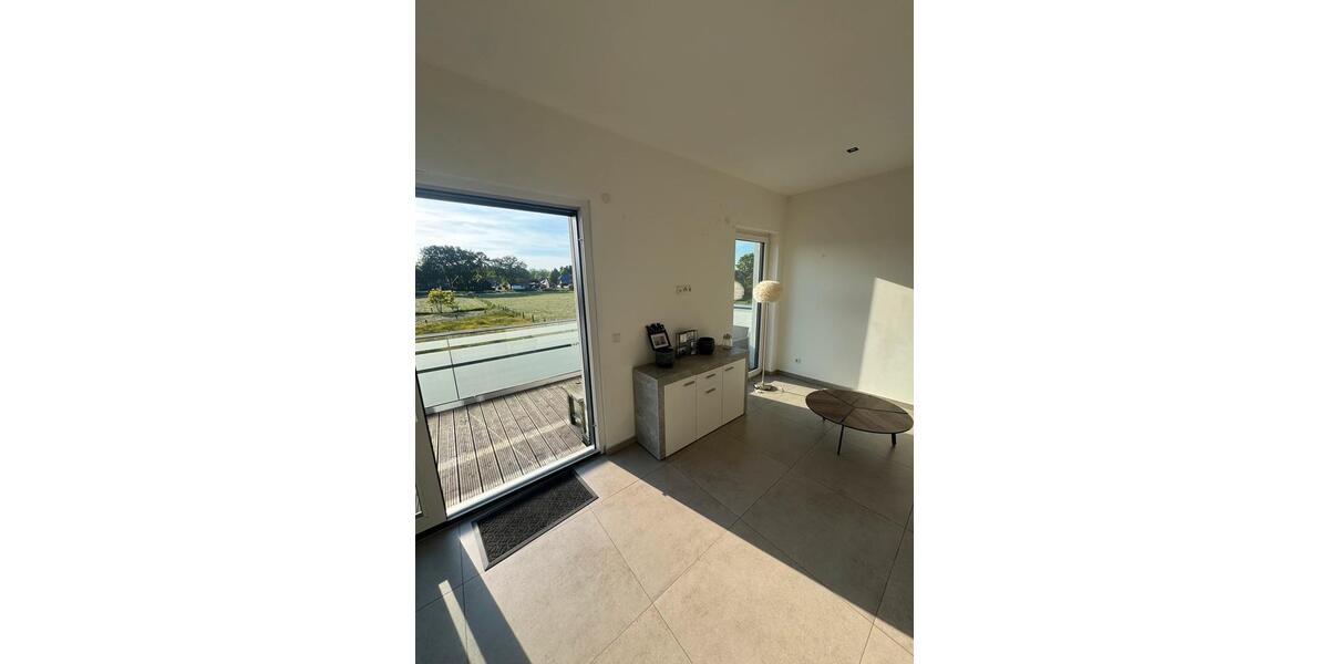 Etagenwohnung Gronau (Westfahlen) - 2 Zimmer, 75 m&sup2;, 1.100&euro; | Angebot:26670848