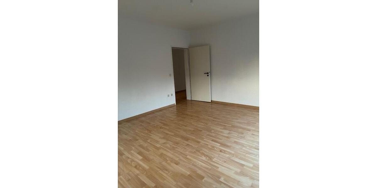 Etagenwohnung Lingen (Ems) - 2.5 Zimmer, 64 m&sup2;, 610&euro; | Angebot:25455602