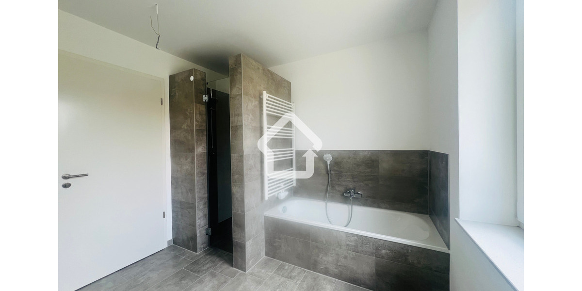 Doppelhaushälfte Lingen (Ems) Damaschke - 4 Zimmer, 130 m&sup2;, 1.490&euro; | Angebot:26647856