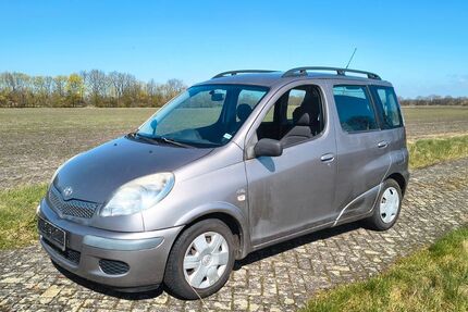 Toyota Verso 198.891 km 1.250 &euro; Wielen 49847