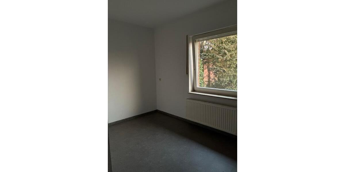 Etagenwohnung Lingen (Ems) - 2.5 Zimmer, 64 m&sup2;, 610&euro; | Angebot:25455602