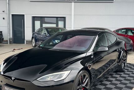 Tesla Model S 97.333 km 83.750 &euro; Emsbüren 48488