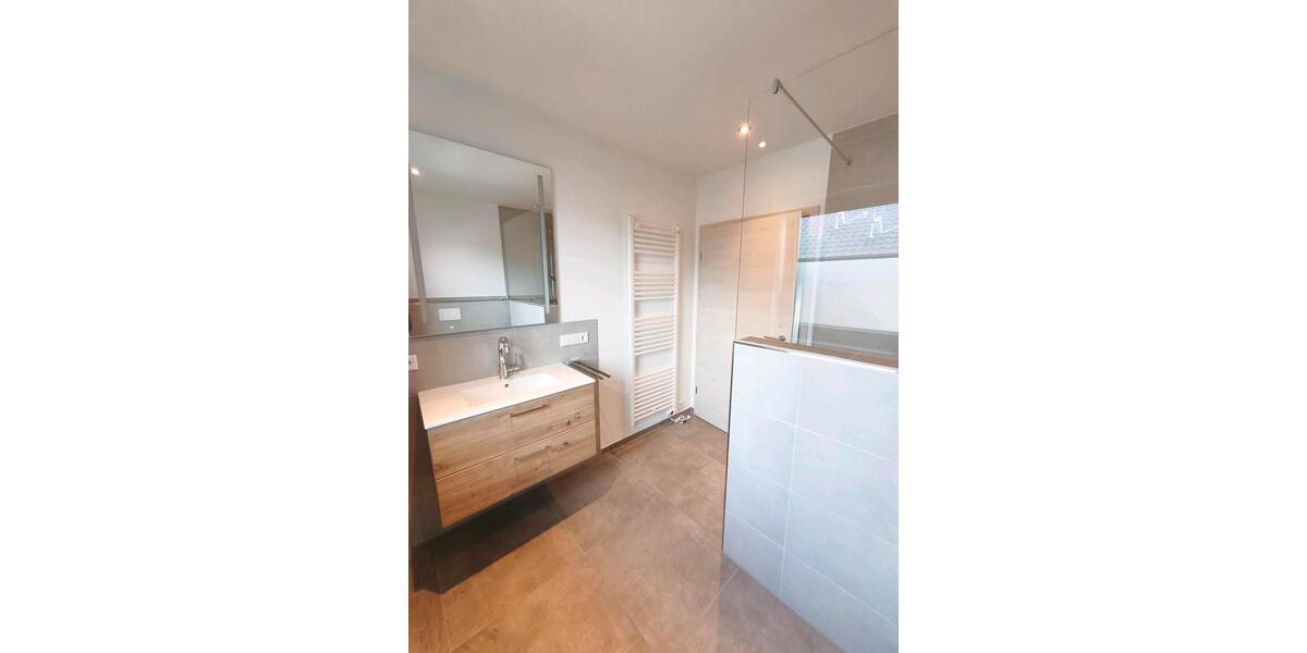 Etagenwohnung Neuenkirchen - 4 Zimmer, 120 m&sup2;, 1.500&euro; | Angebot:26350527