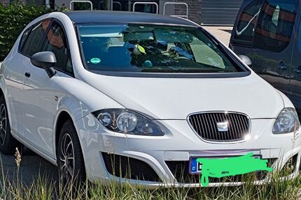 Seat Leon 146.321 km 2.700 &euro; lingen 49809