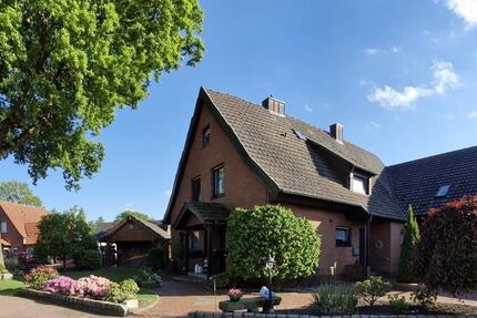 Haus Neuenhaus - 14 Zimmer, 240 m&sup2;, 330.000&euro; | Angebot:26609113