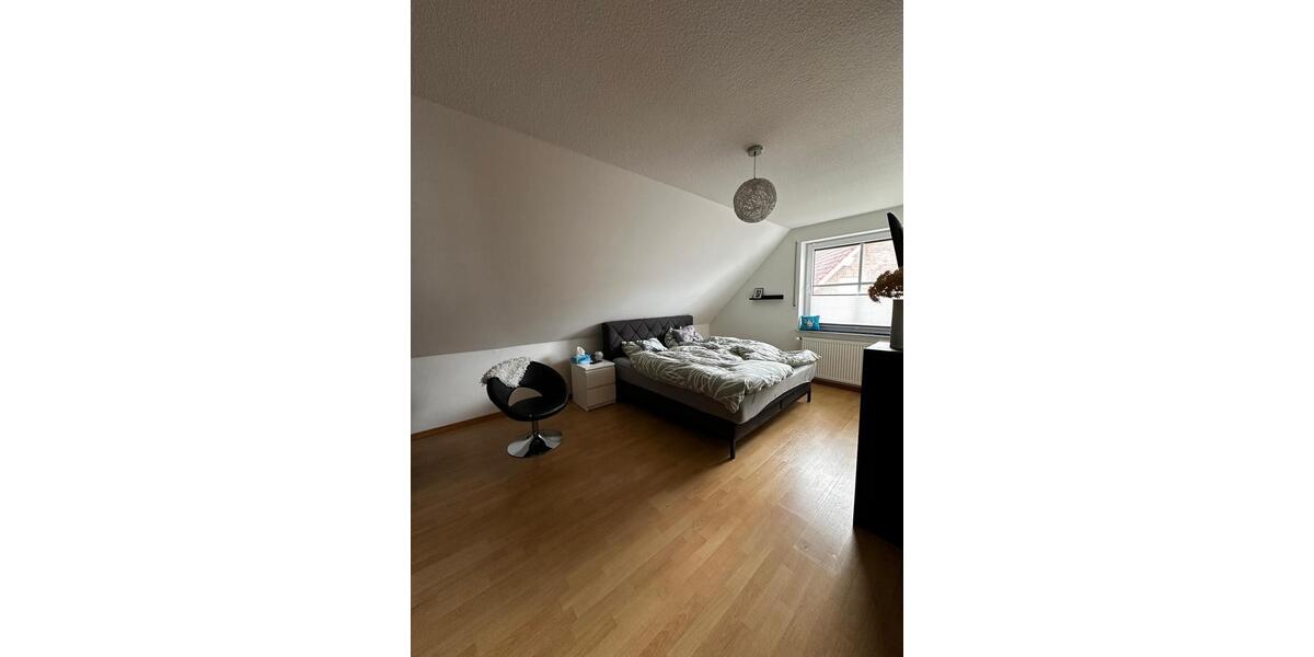Dachgeschoßwohnung Spelle - 4 Zimmer, 135 m&sup2;, 900&euro; | Angebot:26669463