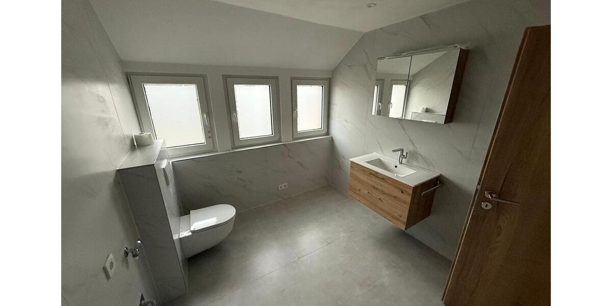 Dachgeschoßwohnung Spelle - 3 Zimmer, 76 m&sup2;, 1.030&euro; | Angebot:25311391