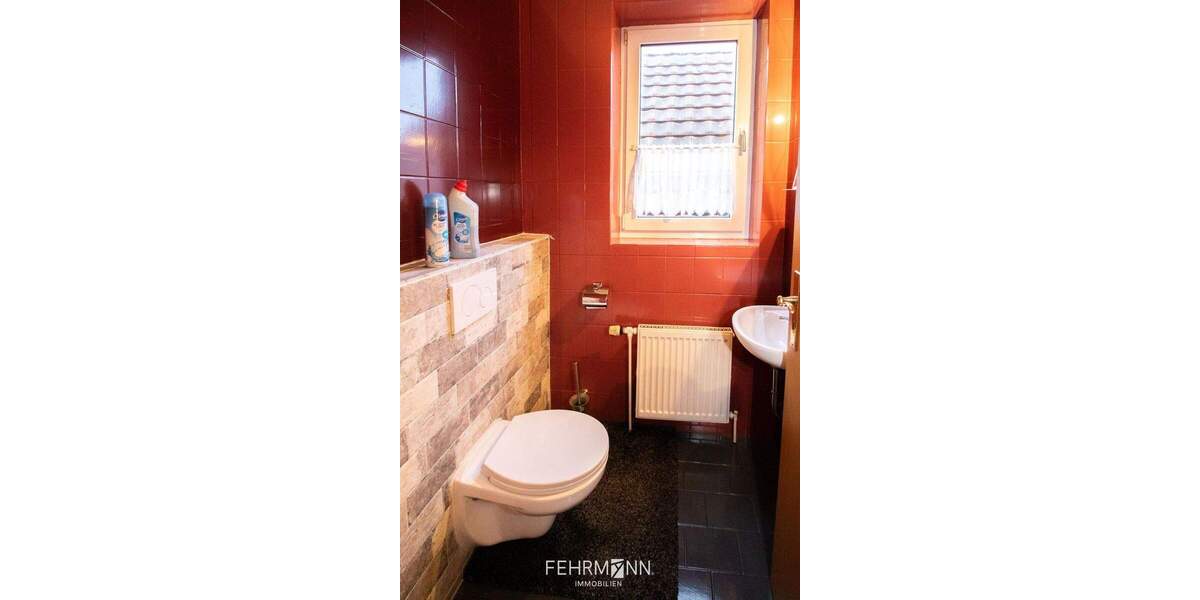 Einfamilienhaus Uelsen - 9 Zimmer, 220 m&sup2;, 444.000&euro; | Angebot:25730253