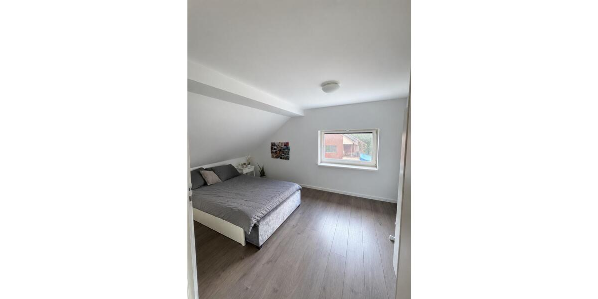 Dachgeschoßwohnung Gronau (Westfahlen) - 2.5 Zimmer, 70 m&sup2;, 840&euro; | Angebot:26648865