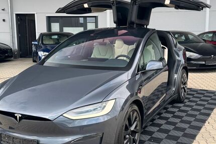 Tesla Model X 95.999 km 71.750 &euro; Emsbüren 48488