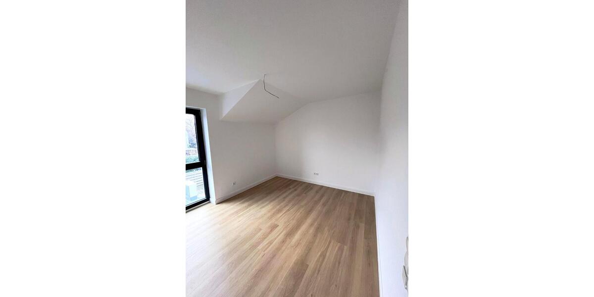 Etagenwohnung Lingen (Ems) Damaschke - 3 Zimmer, 90 m&sup2;, 1.080&euro; | Angebot:26562839