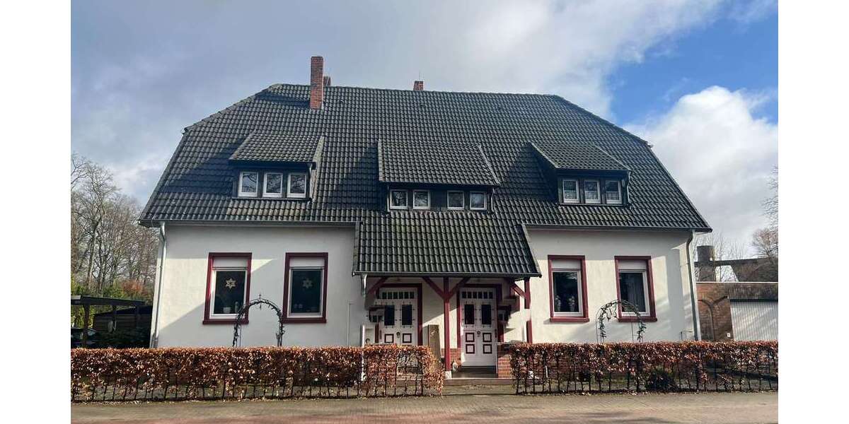 Einfamilienhaus Gronau - 8 Zimmer, 230 m&sup2;, 435.000&euro; | Angebot:25782250