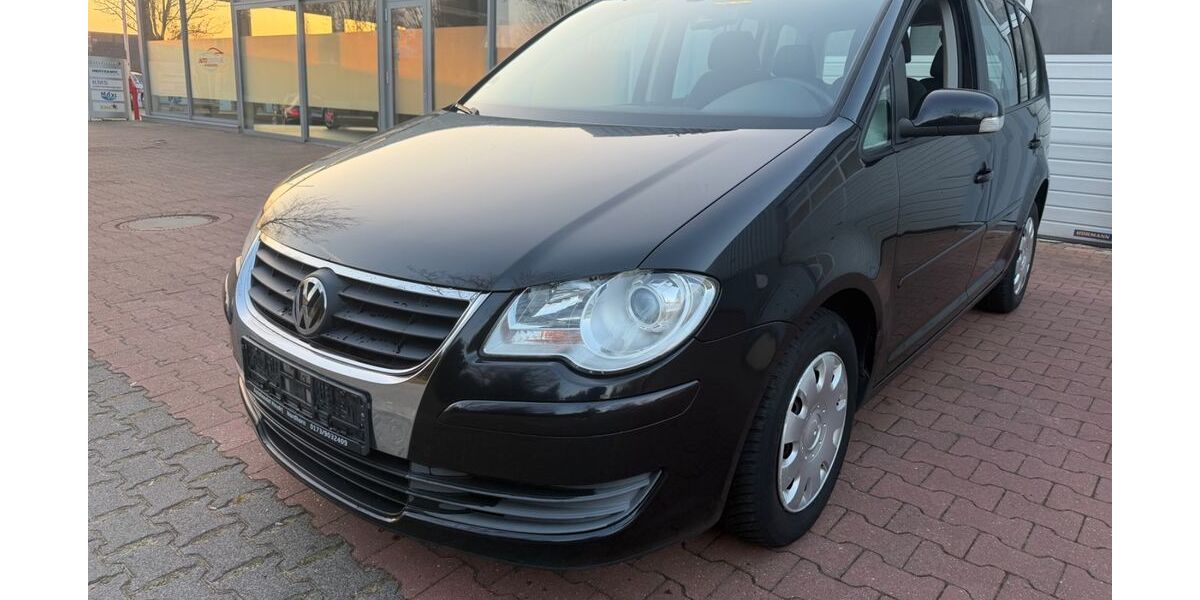 VW Touran 192.000 km 3.699 &euro; Nordhorn 48529