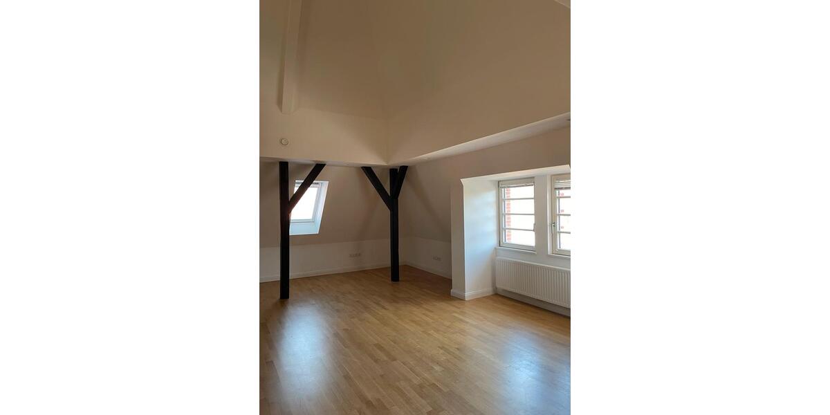 Dachgeschoßwohnung Neuenhaus - 2 Zimmer, 94 m&sup2;, 790&euro; | Angebot:25280346