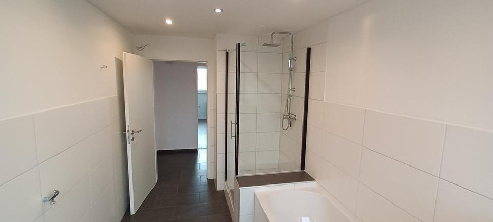 Dachgeschoßwohnung Geeste - 4 Zimmer, 110 m&sup2;, 770&euro; | Angebot:25698822