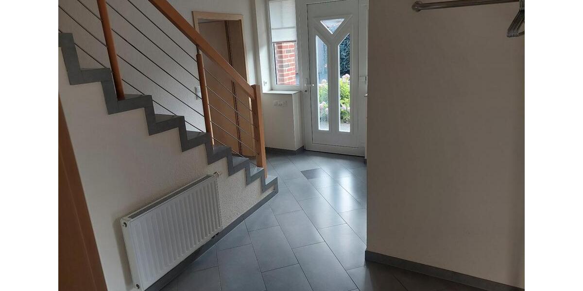Einfamilienhaus Uelsen - 9 Zimmer, 155 m&sup2;, 449.000&euro; | Angebot:26665575
