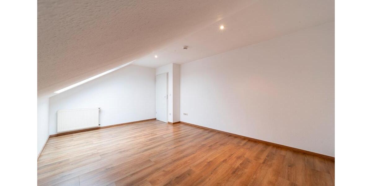 Dachgeschoßwohnung Lingen (Ems) Gauerbach - 3 Zimmer, 88 m&sup2;, 930&euro; | Angebot:26012827
