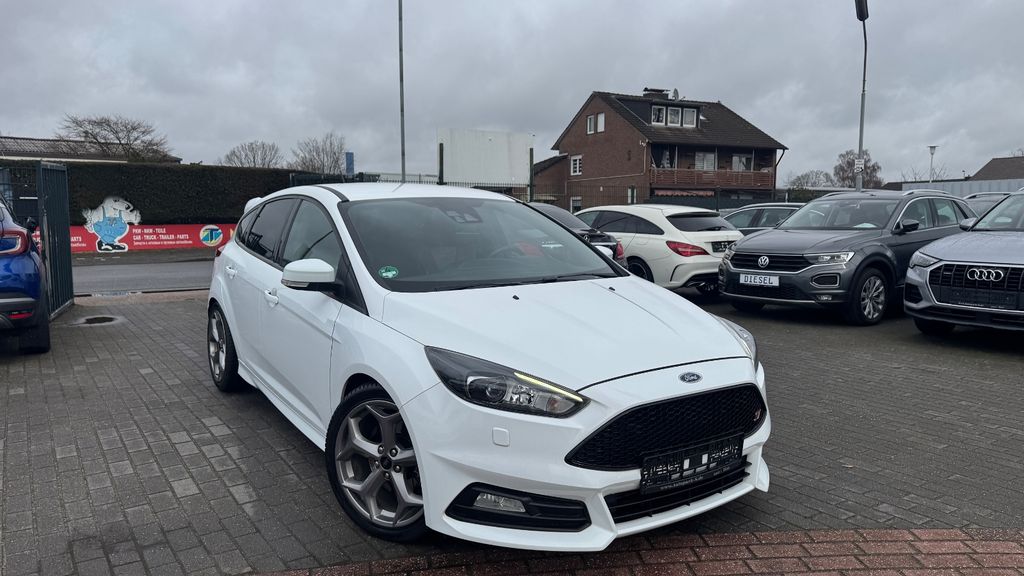 Ford Focus 85.600 km 17.900 &euro; Gronau 48599