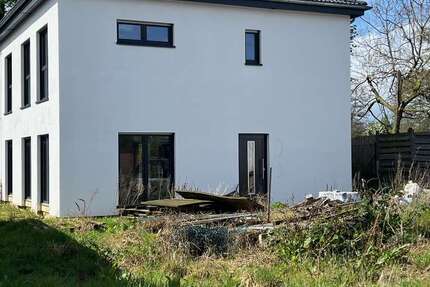 Haus Neuenhaus - 4 Zimmer, 142 m&sup2;, 264.000&euro; | Angebot:25445142