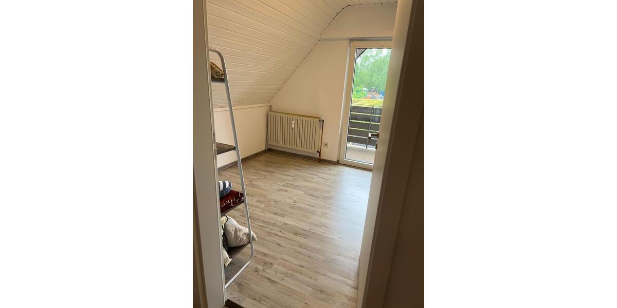 Dachgeschoßwohnung Geeste - 3 Zimmer, 82 m&sup2;, 620&euro; | Angebot:26669477