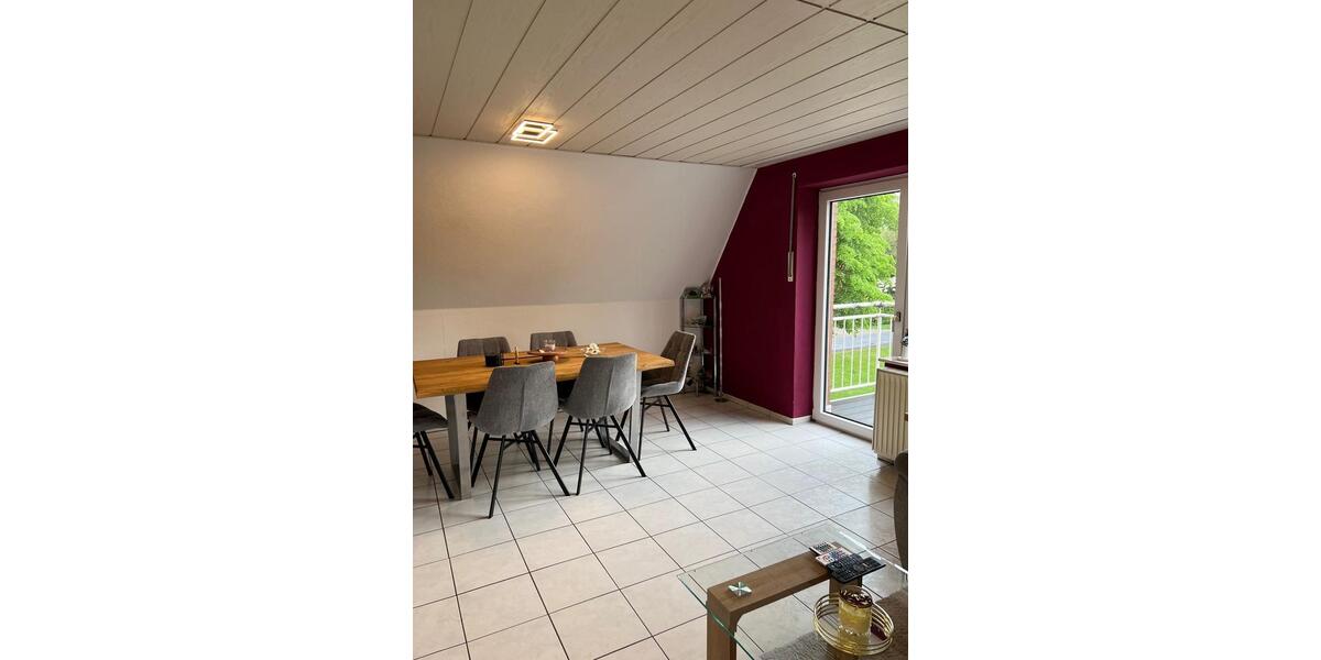 Dachgeschoßwohnung Geeste - 3 Zimmer, 82 m&sup2;, 620&euro; | Angebot:26669477